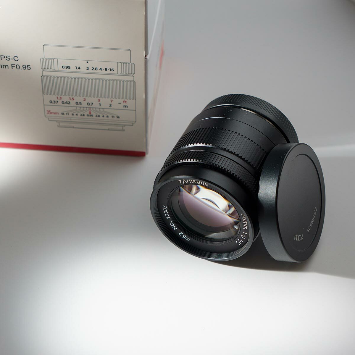 35mm F0.95 kan se i mørket, utrolig objektiv med beste bokeh.
